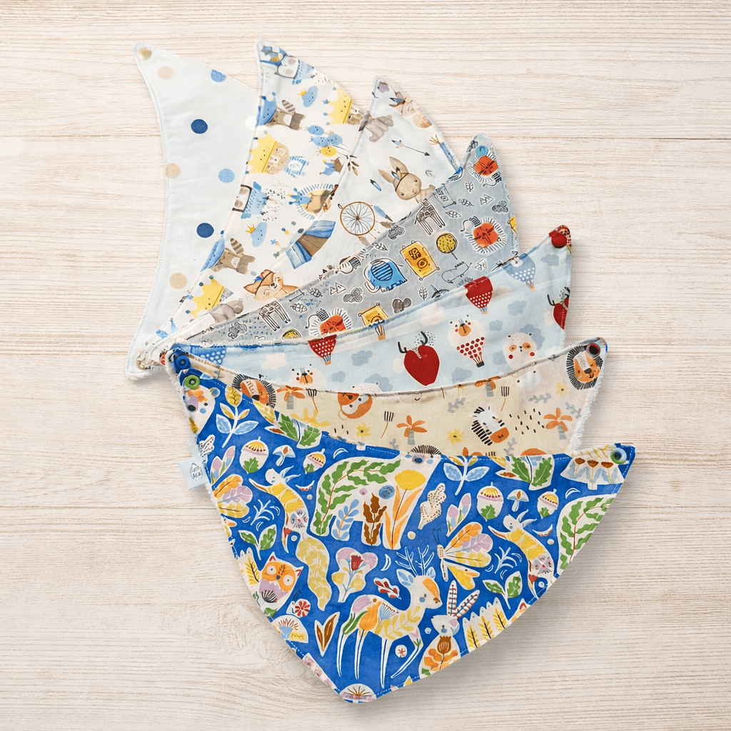 bavette bandana per neonati in tessuto con fantasie colorate e chiusura a bottone